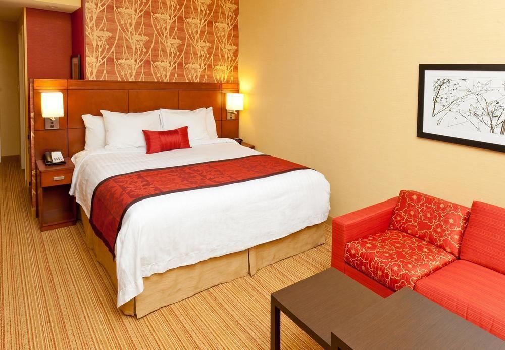 คอร์ตยาร์ด บัฟฟาโล แอร์พอร์ต Hotel ชีคโทวากา ภายนอก รูปภาพ