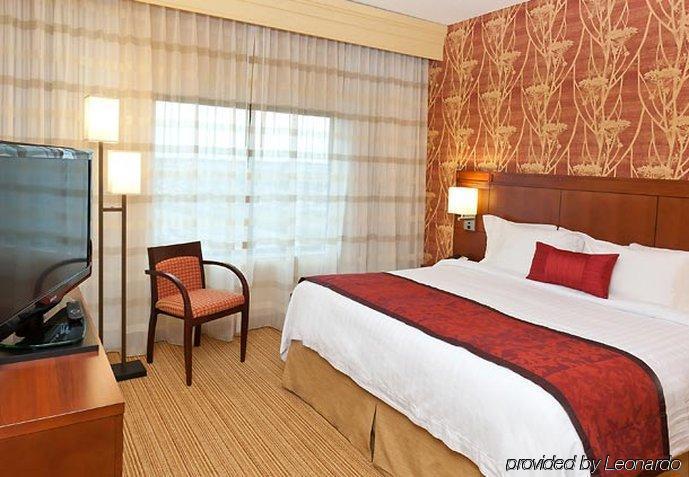 คอร์ตยาร์ด บัฟฟาโล แอร์พอร์ต Hotel ชีคโทวากา ห้อง รูปภาพ