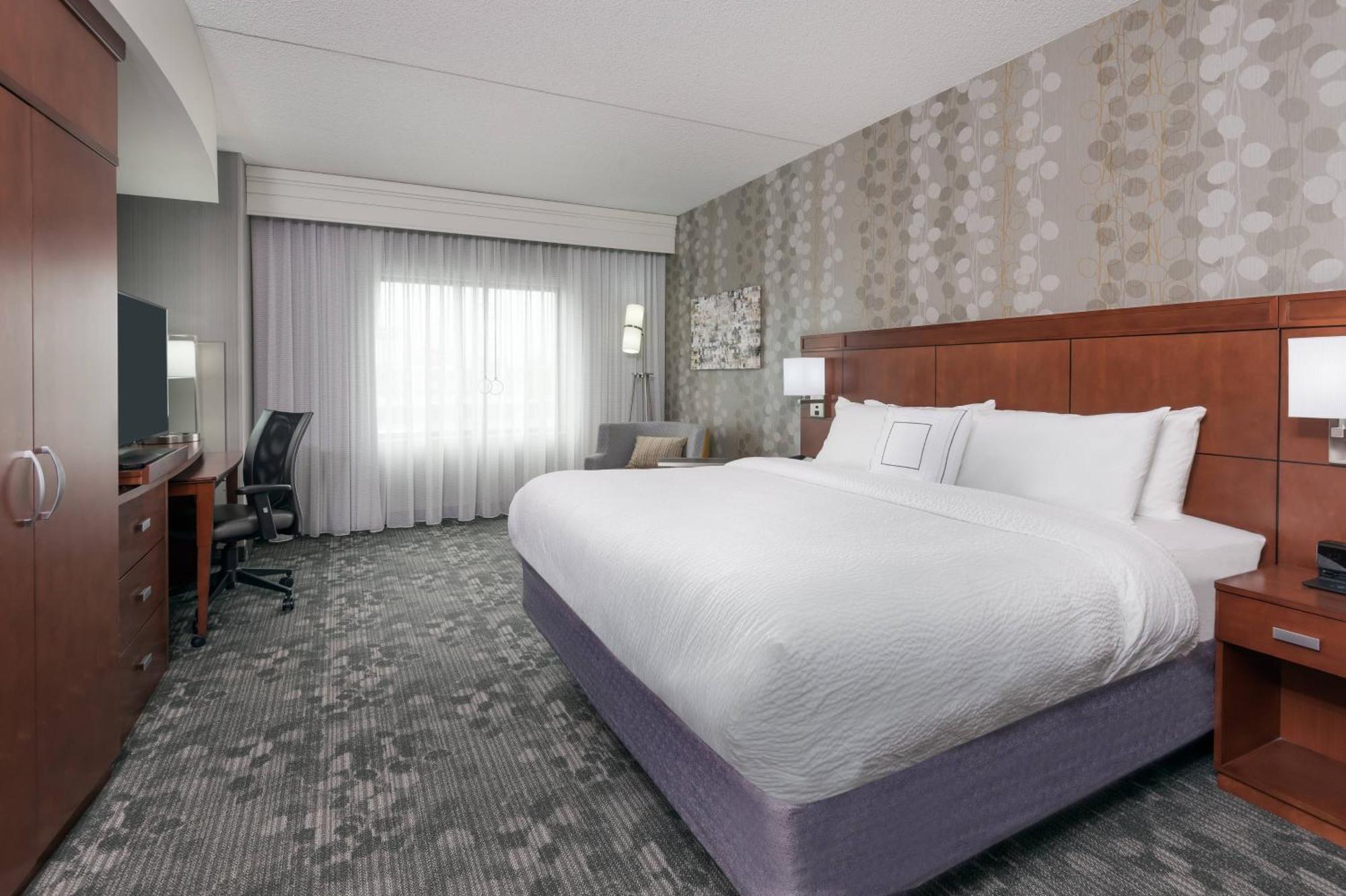 คอร์ตยาร์ด บัฟฟาโล แอร์พอร์ต Hotel ชีคโทวากา ภายนอก รูปภาพ