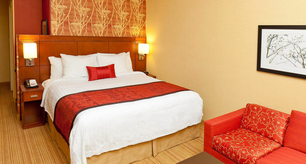 คอร์ตยาร์ด บัฟฟาโล แอร์พอร์ต Hotel ชีคโทวากา ภายนอก รูปภาพ